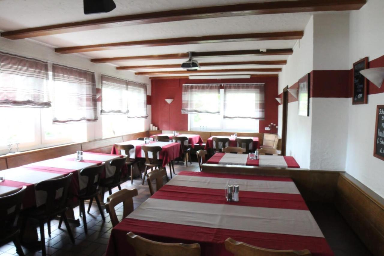 Pension Altes Backhaus Herzogenaurach Buitenkant foto